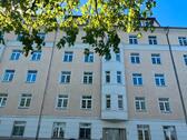 Foto - Helle, sanierte Dachgeschosswohnung in Elbnähe mit Balkon