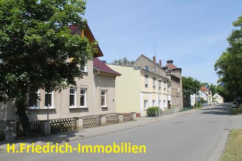 Foto - In SeehausenA. bieten wir in exklusiver Wohnlage unweit des Stadtzentrums eine modernisierte und geräumige 4 Zimmererdgeschoss- wohnung mit herrlichem Panoramablick in die "grüne"...