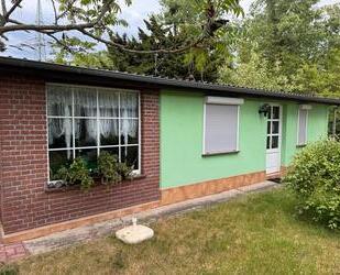 gemütlicher Bungalow mit Pool am Akazienteich ab sofort - Aken (Elbe)