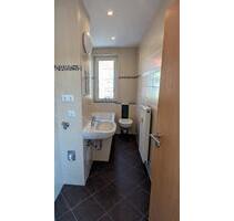 Fertig zum Einzug! Zentrale 2-R.-WE in Löbau!