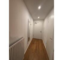 Nachmieterin gesuch: Studentenapartment in Munich - München Moosach