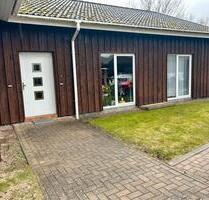 Breese: 3-Raum Zimmer- Wohnung+Carport+ca. 250 qm Nutzfläche - Wittenberge