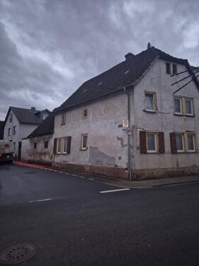 Foto - Grundstück mit Haus - 99.999,00&nbsp;EUR Kaufpreis, ca.&nbsp; 130,00&nbsp;m&sup2;