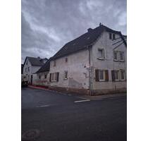 Grundstück mit Haus - 99.999,00&nbsp;EUR Kaufpreis, ca.&nbsp; 130,00&nbsp;m&sup2; in Großwallstadt (PLZ: 63868)