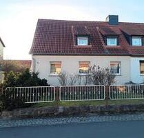 Doppelhaushälfte in ruhiger Lage mit Garten und Anbauten - Bitterfeld-Wolfen