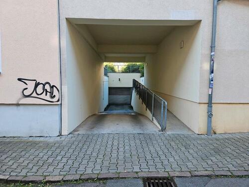 Foto - Tiefgaragenstellplatz - 45,00 EUR Miete,