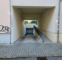 Tiefgaragenstellplatz - 45,00 EUR Miete, in Leipzig (PLZ: 04277) Süd