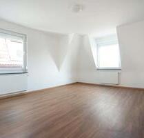 Exklusive helle 3 Zimmer Wohnung in S-Bad Cannstatt (saniert + neue EBK!) - Stuttgart