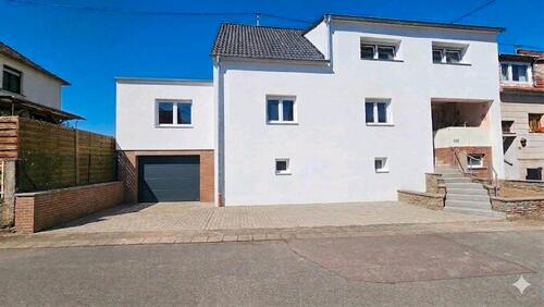 Foto - 1-2 Fanilienhaus in Mettlach - 445.000,00&nbsp;EUR Kaufpreis, ca.&nbsp; 193,00&nbsp;m&sup2;