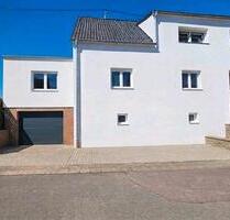 1-2 Fanilienhaus in Mettlach - 445.000,00&nbsp;EUR Kaufpreis, ca.&nbsp; 193,00&nbsp;m&sup2; in Mettlach (PLZ: 66693)