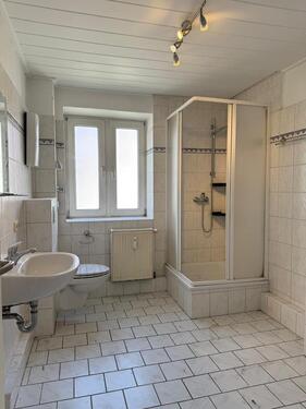 Foto - Helle günstige Wohnung! Renoviert!!!