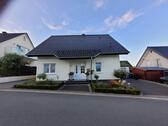Foto - Freistehendes Einfamilienhaus mit großer Garage in Bad Driburg