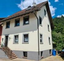 Schön renoviertes und gepflegtes Einfamilienhaus Doppelhaushälfte - Simonswald