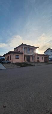 Foto - ~Große Villa in Aldingen-Aixheim ab sofort zu vermieten!