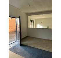 EG-Mietwohnung in UrmitzRhein 90 m² 3 ZKB renoviert.