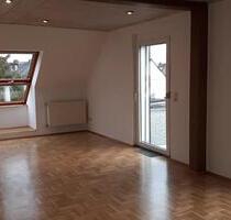 Gepflegte 3 Zimmer DG- Wohnung mit Balkon und EBK in Castrop- Rau - Castrop-Rauxel Deinighausen