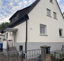 Haus mit Potenzial in Ellhofen (Nähe Stadtbahn) - 2 Wohnungen - Weinsberg