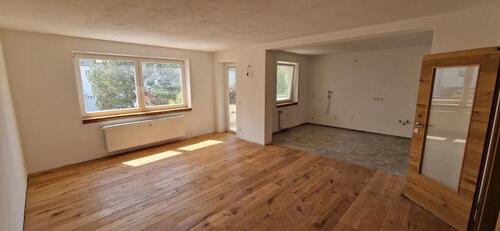 Foto - Hochwertig sanierte 3-Zi-EG-Whg. mit Terrasse und Gartenanteil
