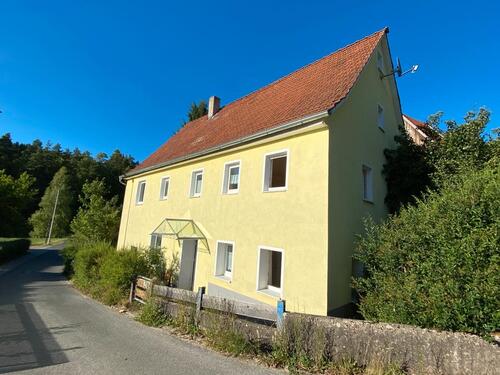 Foto - Einfamilienhaus mit Nebengebäude in Fürrnried