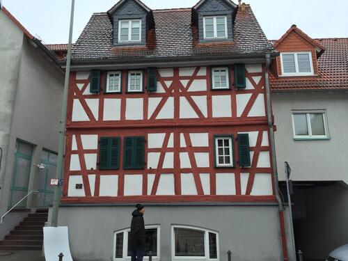 Foto - Helle 2-Zimmer-Wohnung mit Einbauküche in zentraler Lage von Bad
