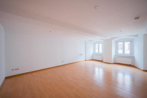 Foto - Lichtdurchflutete und zentrumsnahe Wohnung 2. OG in Deggendorf