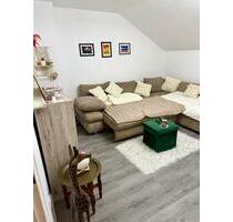 Schöne 2-Zimmer Dachgeschosswohnung, zentrale Lage - Langenfeld (Rheinland)
