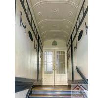 *** Wohnen mit Charakter - großzügige 4-Zimmer-Wohnung im herrschaftlichen Altbau * Veranda, Kamin, Gäste-Bad *** - Schwerin