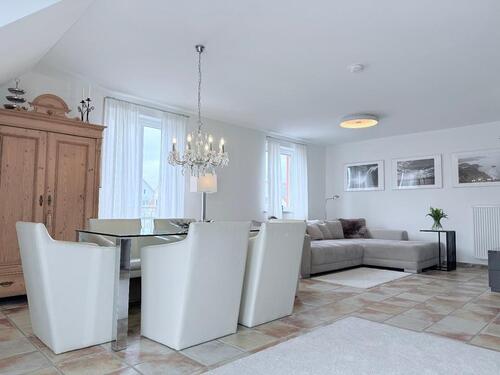 Foto - Große helle Maisonette-Wohnung mit Carport und Stellplatz