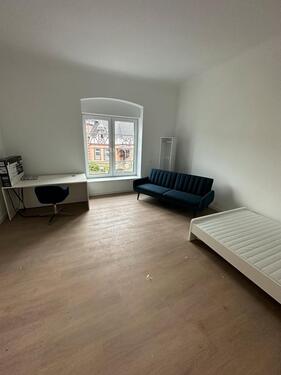 Foto - WG Zimmer Wohnung Studenten Azubis Schüler zentral