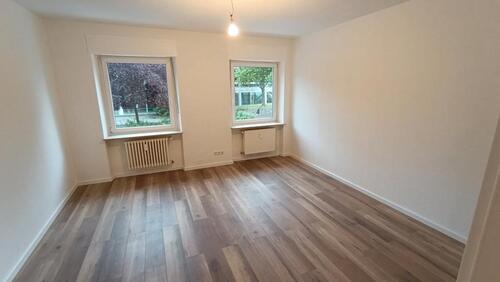 Foto - EG Wohnung 114 m², 950 € + NK - 950,00&nbsp;EUR Kaltmiete, ca.&nbsp; 114,00&nbsp;m&sup2;