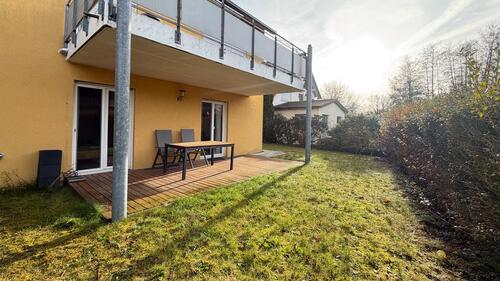 Foto - 2 Zimmer Wohnung mit Garten und überdachter West-Terrasse - kompl. möbliert