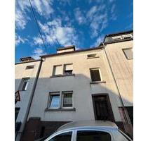 Zweifamilienhaus in Neunkirchen Saar zum Verkaufen !