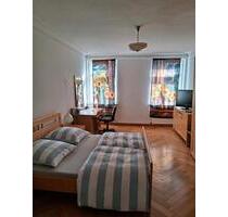 Zimmer frei - 50,00&nbsp;EUR Kaltmiete, ca.&nbsp; 100,00&nbsp;m&sup2; in München (PLZ: 80335) Ludwigsvorstadt-Isarvorstadt