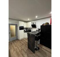 Moderne 1-Zimmer-Wohnung mit Balkon & Tiefgarage in Gersthofen