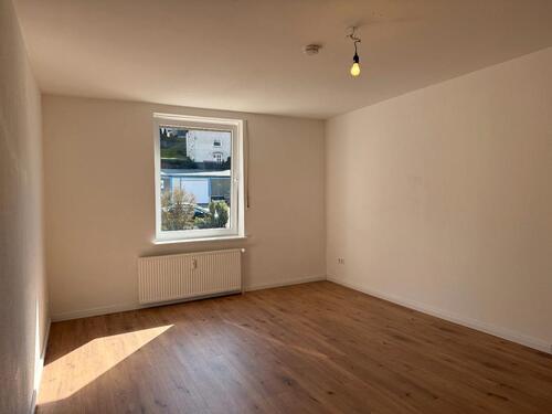 Foto - 58762 Evingsen – Sonnige 4-Zi. Whg – Badewanne – Garage