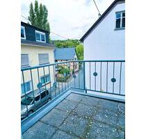 Helles WG-Zimmer mit Balkon- 20 qm zum Wohlfühlen. - Niederzissen