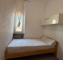 WG Zimmer sofort frei - 365,00&nbsp;EUR Kaltmiete, ca.&nbsp; 12,00&nbsp;m&sup2; in Erlangen (PLZ: 91058) Bruck