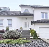 FH in FR ca. 160m² nur 4km bis DE, FBH, riesige Garage + Keller - Saarlouis