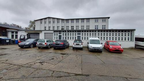 Foto - Halle mit Büro im EG mit Freifläche zu vermieten