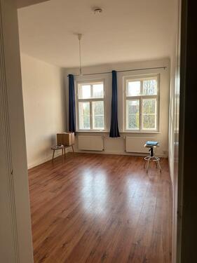 Foto - 2er WG Zimmer mit einem Mann + Wohnzimmer, Balkon