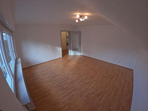 Foto - Provisionsfrei: Renovierte 2-Zi Dachgeschosswohnung