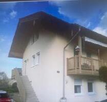 Geräumiges Zweifamilienhaus mit Garage in Bayerisch Gmain