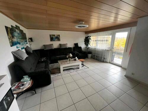 Foto - Modernisierte 4 Zimmerwohnung mit Garage und Garten zu verkaufen