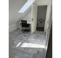 1 Zimmer Dachgeschosswohnung inklusive Strom - Kiel Ellerbek