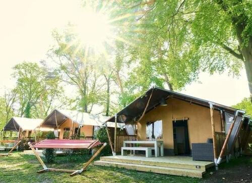 Foto - Safarizelt für 6 Personen mit privaten Sanitäranlagen