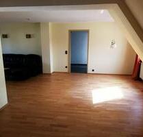 Drei Zimmer Wohnung 2 OG. DG. - 930,00&nbsp;EUR Kaltmiete, ca.&nbsp; 110,00&nbsp;m&sup2; in Flörsheim am Main (PLZ: 65439)