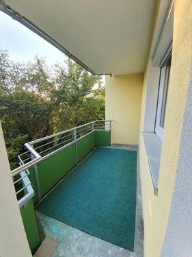 Foto - WG-geeignete 3-Zi.Whg. mit EBK und überdachtem Balkon.Sehr Ruhig