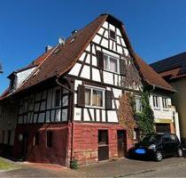 Fachwerkhaus mit Garten und Anbau im Herzen von Göbrichen - Neulingen