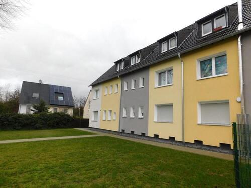 Foto - Vollständig renovierte 2-Zimmer-EG-Wohnung mit Balkon!