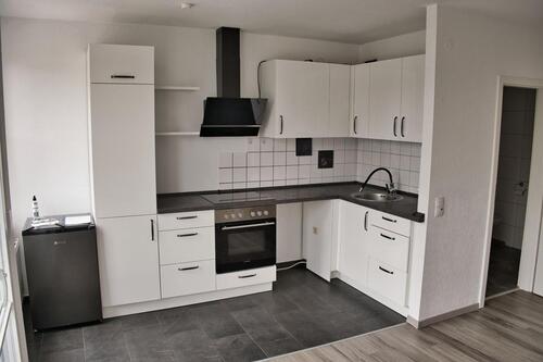 Foto - 5,3% Rendite renovierte Moderne 2 Zimmer Eigentumswohnung Balkon